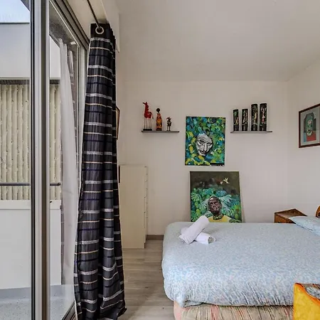 Arago - T2 Avec 1 1 Canape-lit 1 Salle De Bain