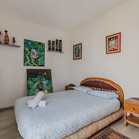 Arago - T2 Avec 1 1 Canape-lit 1 Salle De Bain Merignac (Gironde)